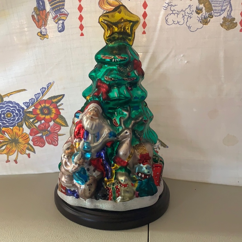 Christmas Tree w/ Santa